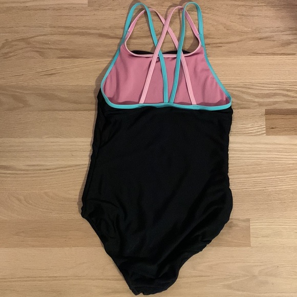 Speedo swimsuit - girls size 14 - Picture 2 of 6